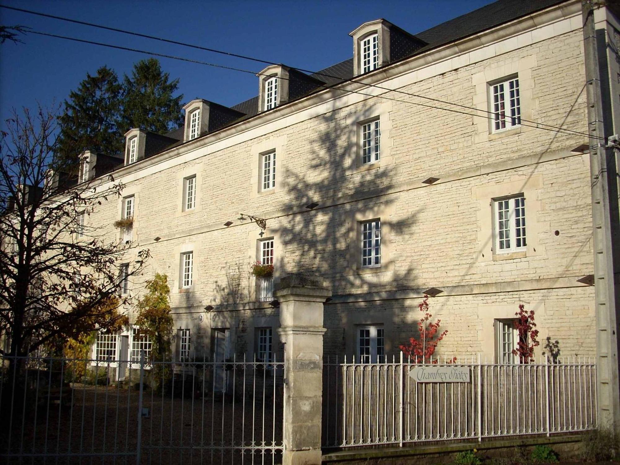 Bed and Breakfast Le Moulin De Poilly Exterior foto