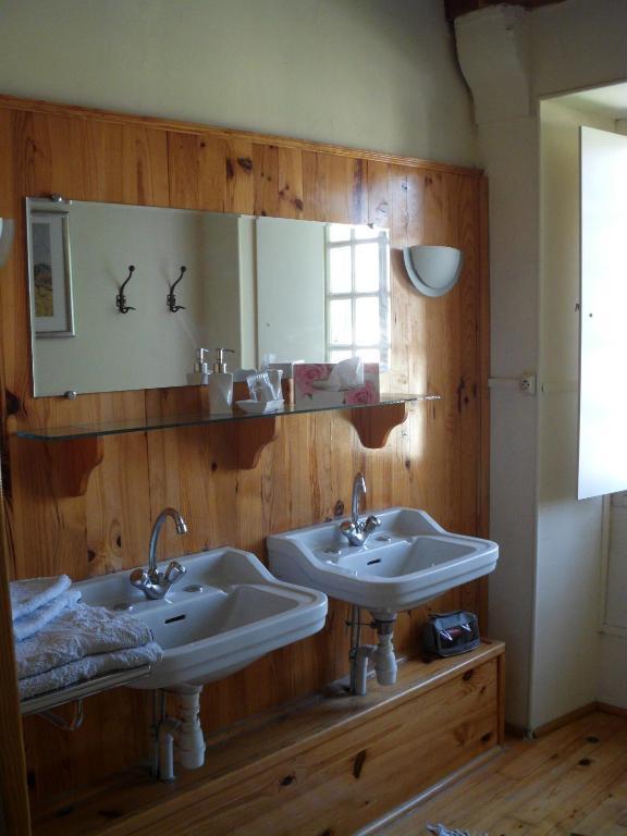 Bed and Breakfast Le Moulin De Poilly Zimmer foto